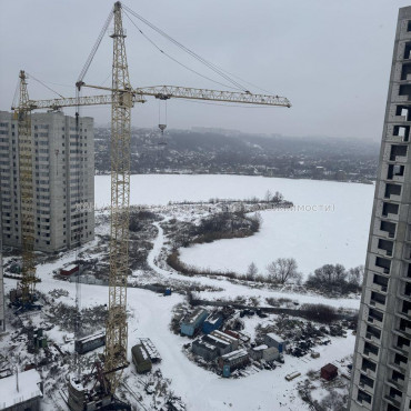 Продам квартиру, Непокоренных ул. , 1  ком., 46 м², без внутренних работ 