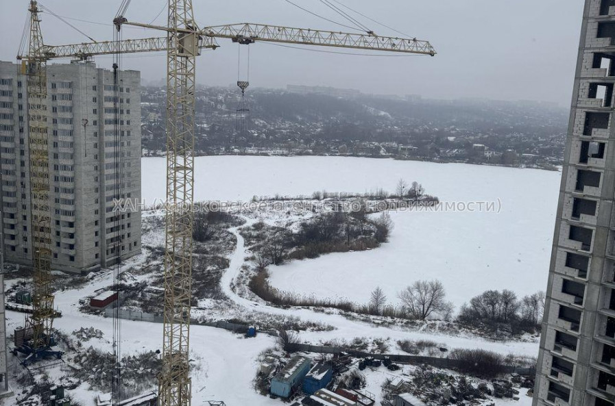 Продам квартиру, Непокоренных ул. , 1  ком., 46 м², без внутренних работ 