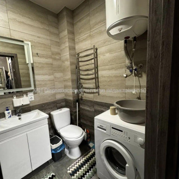 Здам квартиру, Заливная ул. , 1 кім., 43 м², евроремонт 