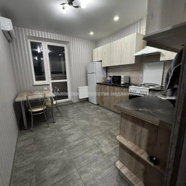 Здам квартиру, Заливная ул. , 1 кім., 43 м², евроремонт