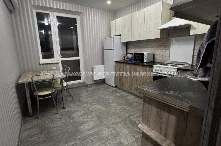 Здам квартиру, Заливная ул. , 1 кім., 43 м², евроремонт 