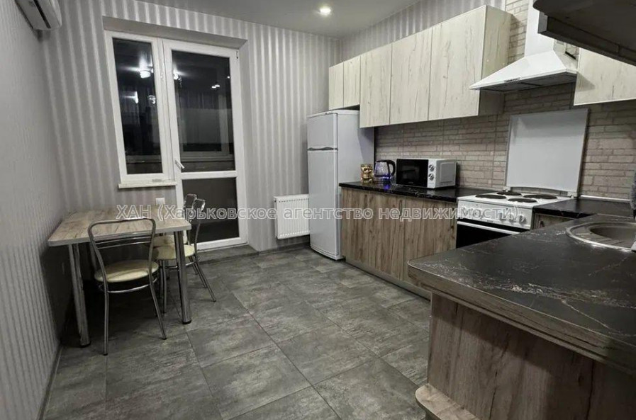 Здам квартиру, Заливная ул. , 1 кім., 43 м², евроремонт 