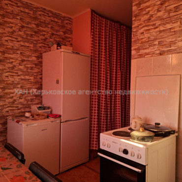 Продам квартиру, Александровский просп. , 3  ком., 65 м², косметический ремонт 
