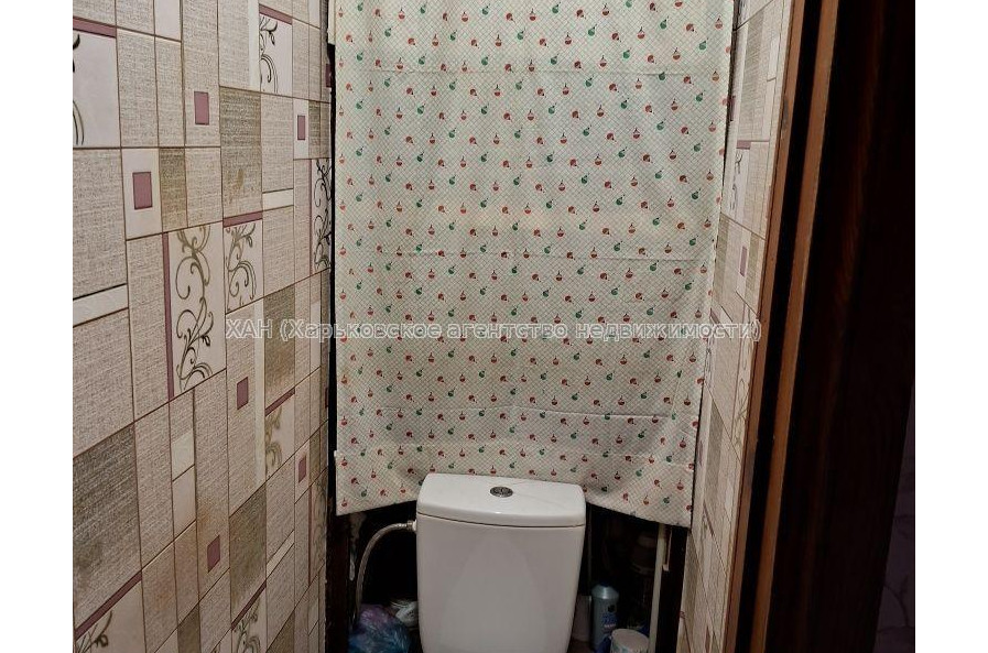 Продам квартиру, Александровский просп. , 3 кім., 65 м², косметический ремонт 