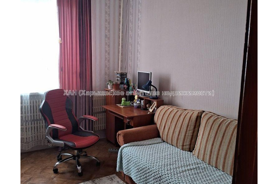 Продам квартиру, Александровский просп. , 3 кім., 65 м², косметический ремонт 