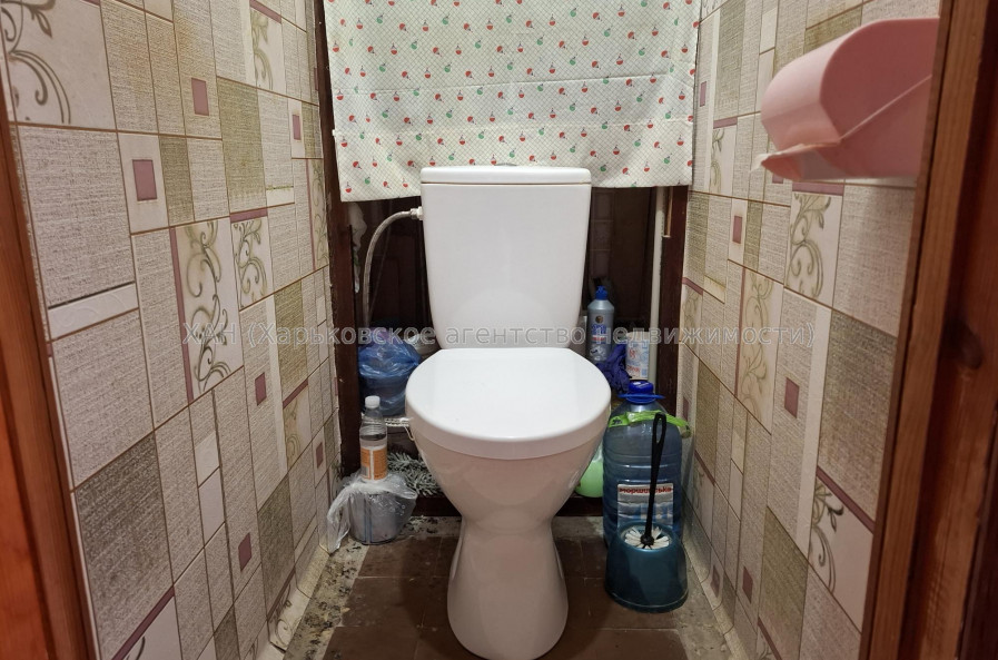 Продам квартиру, Александровский просп. , 3  ком., 65 м², косметический ремонт 
