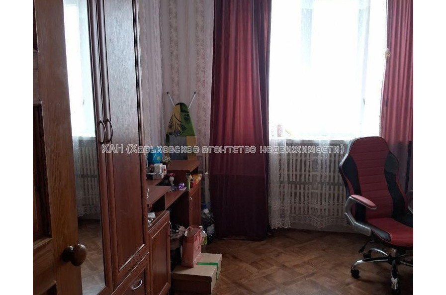 Продам квартиру, Александровский просп. , 3 кім., 65 м², косметический ремонт 