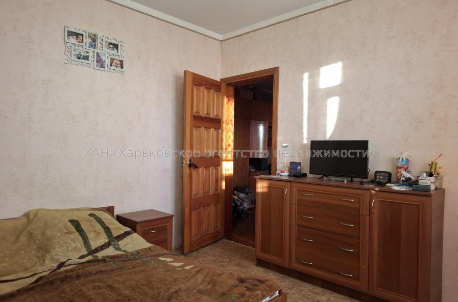 Продам квартиру, Александровский просп. , 3  ком., 65 м², косметический ремонт 