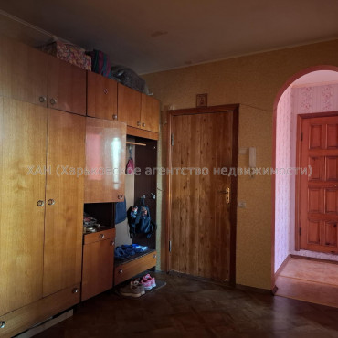 Продам квартиру, Александровский просп. , 3  ком., 65 м², косметический ремонт 