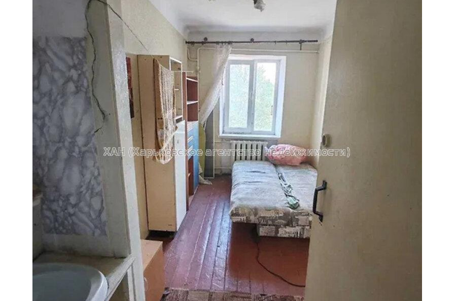 Продам квартиру, Шекспира ул. , 15 кім., 12 м², советский ремонт 