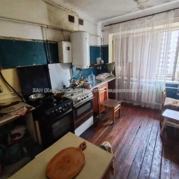 Продам квартиру, Шекспира ул. , 1 кім., 18 м², советский ремонт 