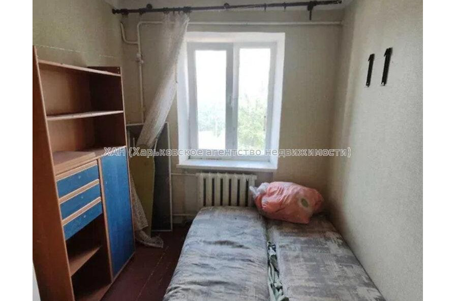 Продам квартиру, Шекспира ул. , 15 кім., 12 м², советский ремонт 