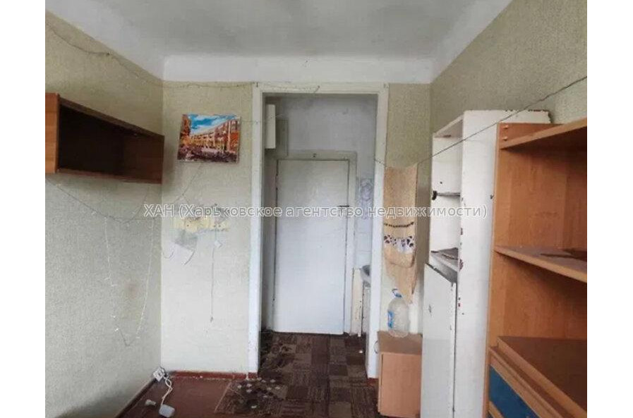 Продам квартиру, Шекспира ул. , 15 кім., 12 м², советский ремонт 