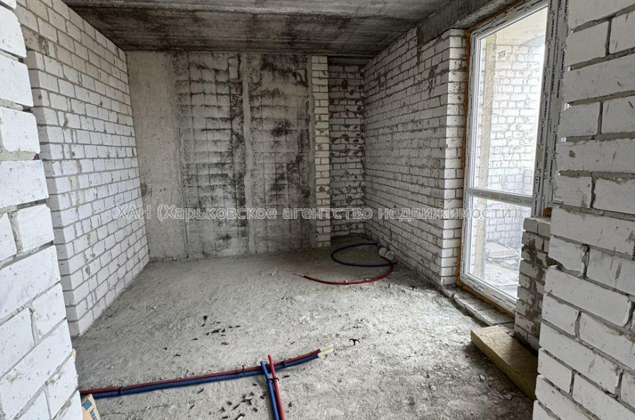 Продам квартиру, Лисаветинская ул. , 2 кім., 56 м², без внутренних работ 