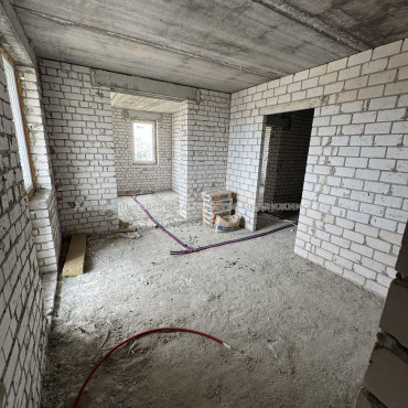 Продам квартиру, Лисаветинская ул. , 2 кім., 56 м², без внутренних работ 