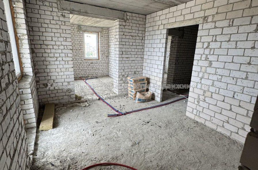 Продам квартиру, Лисаветинская ул. , 2 кім., 56 м², без внутренних работ 