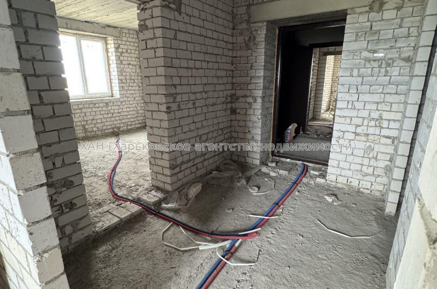 Продам квартиру, Лисаветинская ул. , 2 кім., 56 м², без внутренних работ 