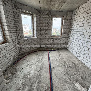 Продам квартиру, Лисаветинская ул. , 2 кім., 56 м², без внутренних работ 