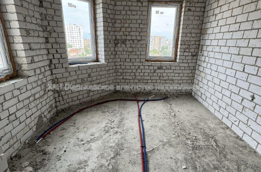 Продам квартиру, Лисаветинская ул. , 2 кім., 56 м², без внутренних работ 