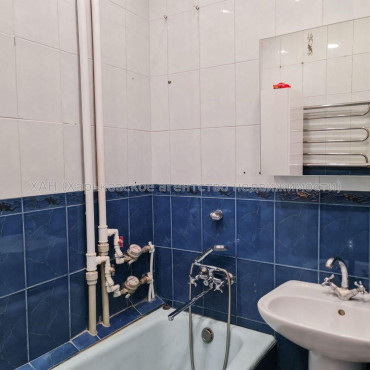 Здам квартиру, 12 Апреля ул. , 3 кім., 80 м², косметический ремонт 