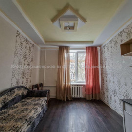 Здам квартиру, 12 Апреля ул. , 3 кім., 80 м², косметический ремонт