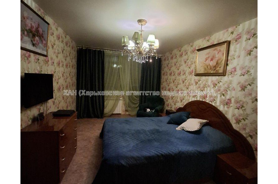 Продам квартиру, Зерновой пер. , 3 кім., 65.40 м², капитальный ремонт 