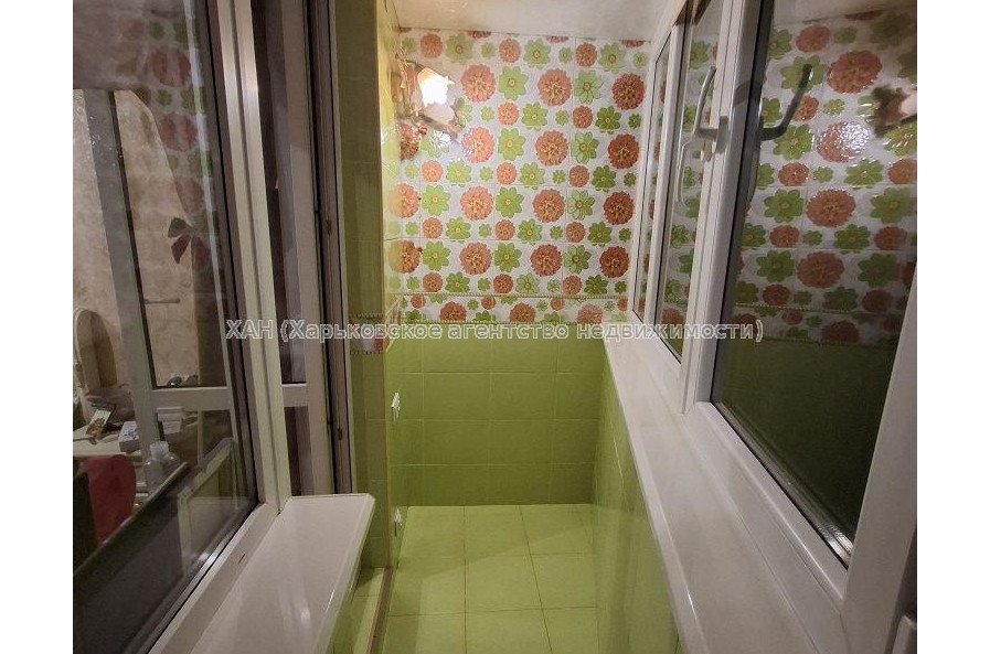 Продам квартиру, Зерновой пер. , 3 кім., 65.40 м², капитальный ремонт 