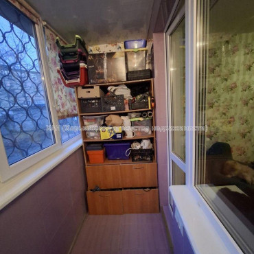 Продам квартиру, Зерновой пер. , 3 кім., 65.40 м², капитальный ремонт 