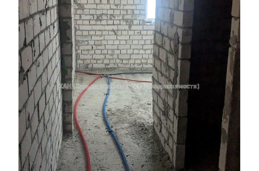 Продам квартиру, Льва Ландау просп. , 3  ком., 80 м², без внутренних работ 