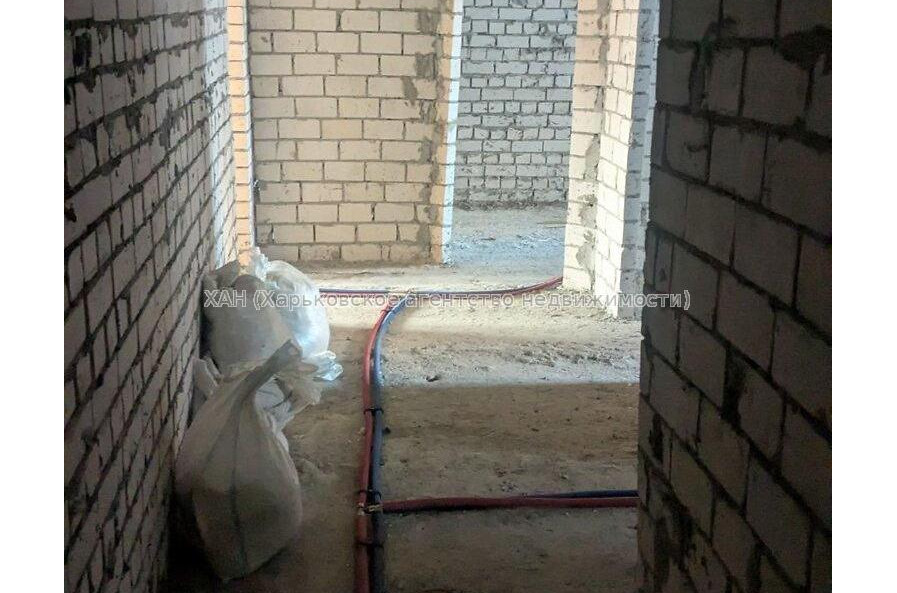 Продам квартиру, Льва Ландау просп. , 3  ком., 80 м², без внутренних работ 