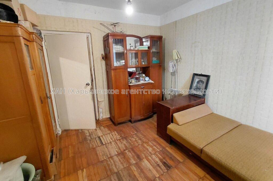 Продам квартиру, Мира ул. , 3 кім., 65 м², советский ремонт 