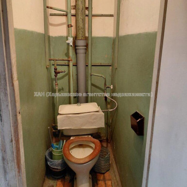 Продам квартиру, Мира ул. , 3 кім., 65 м², советский ремонт 