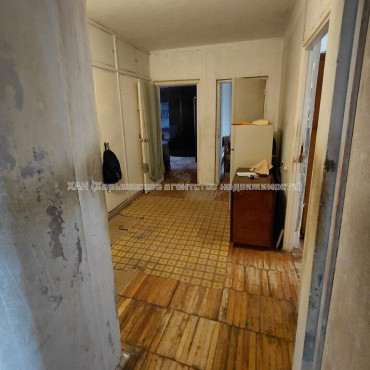 Продам квартиру, Мира ул. , 3 кім., 65 м², советский ремонт 