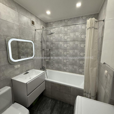 Продам квартиру, Спортивная ул. , 1 кім., 34 м², капитальный ремонт 