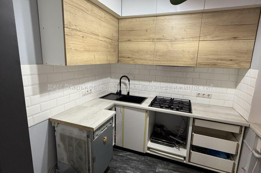 Продам квартиру, Спортивная ул. , 1 кім., 34 м², капитальный ремонт 