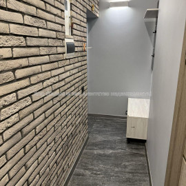 Продам квартиру, Спортивная ул. , 1 кім., 34 м², капитальный ремонт