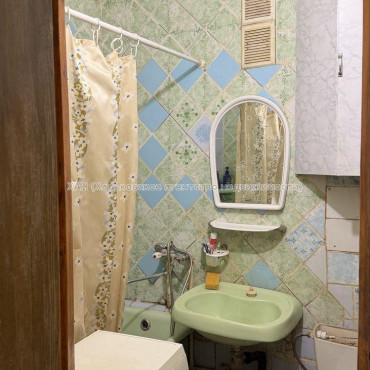 Продам квартиру, 12 Апреля ул. , 1 кім., 31.90 м², советский ремонт 