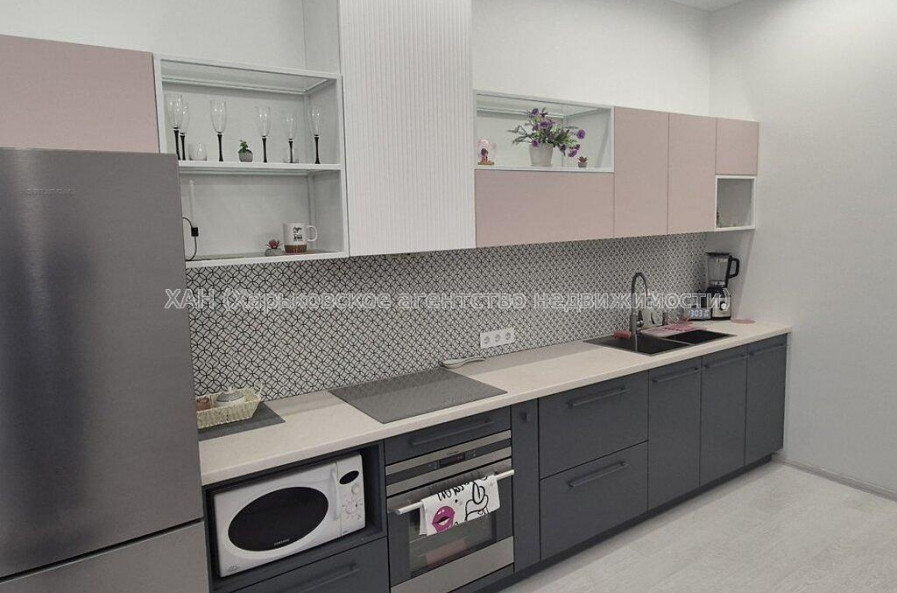 Продам квартиру, Ботаническая ул. , 2 кім., 82 м², евроремонт 