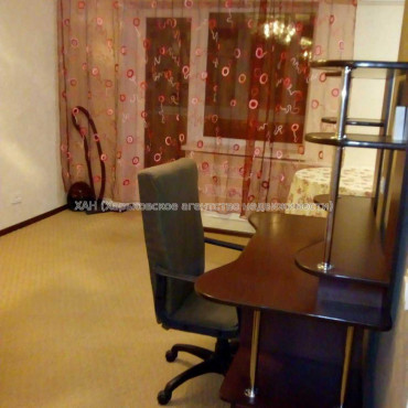 Продам квартиру, Мира ул. , 1 кім., 33 м², капитальный ремонт 