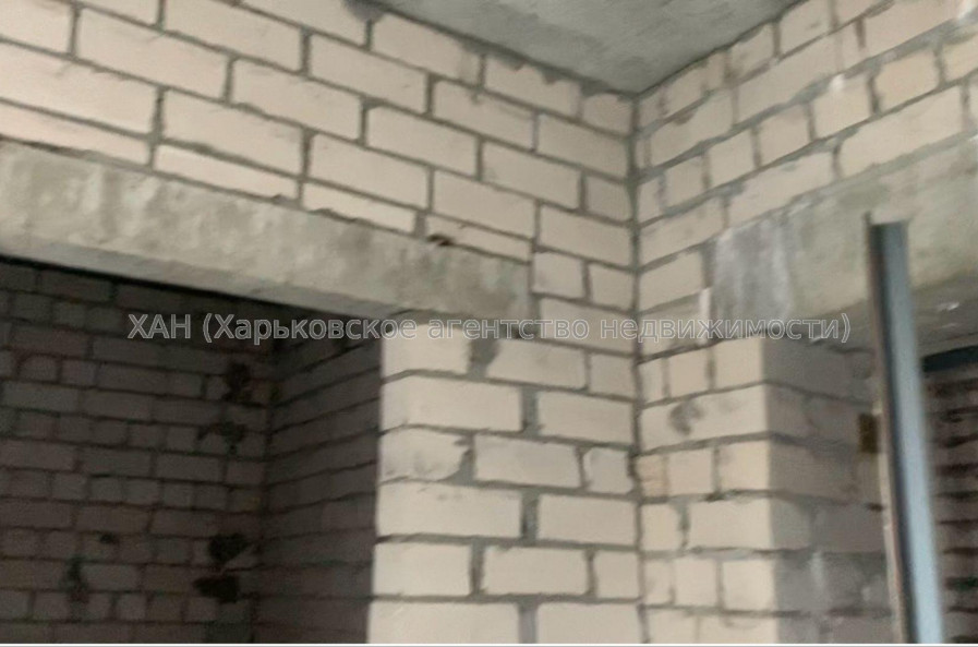 Продам квартиру, Франковская ул. , 1 кім., 55 м², без внутренних работ 