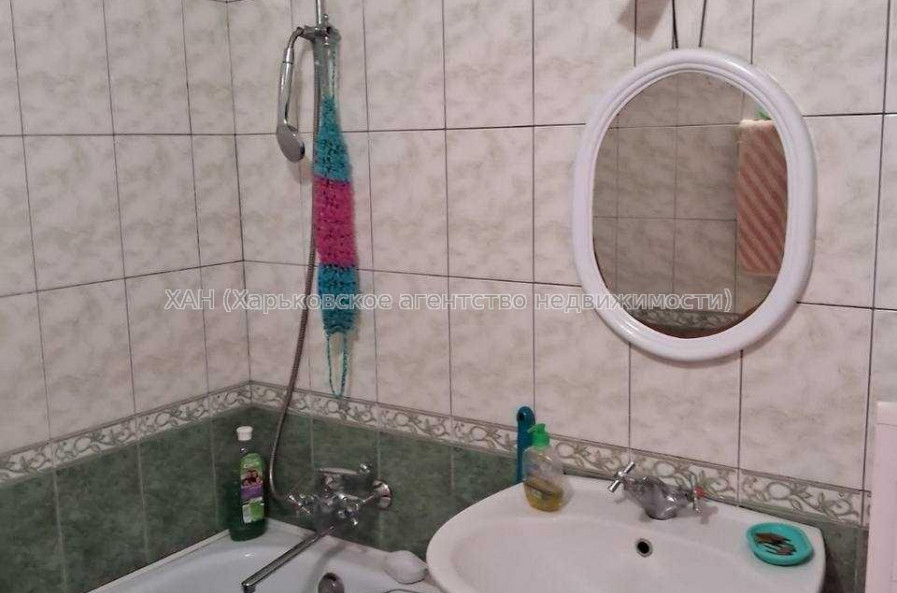 Продам квартиру, Единства ул. , 1 кім., 32 м², косметический ремонт 