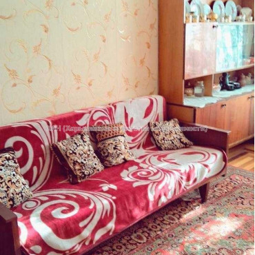 Продам квартиру, Единства ул. , 1 кім., 32 м², косметический ремонт 