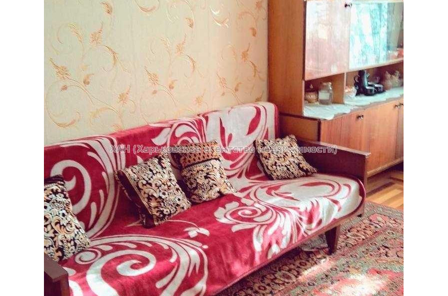 Продам квартиру, Единства ул. , 1 кім., 32 м², косметический ремонт 