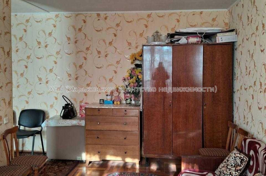 Продам квартиру, Единства ул. , 1 кім., 32 м², косметический ремонт 