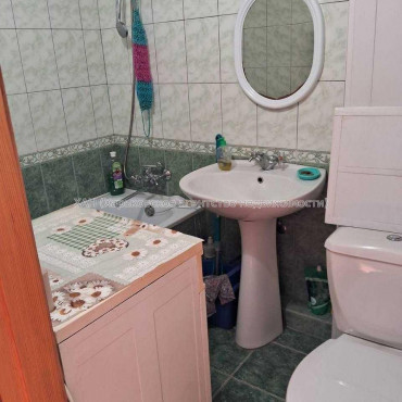 Продам квартиру, Единства ул. , 1 кім., 32 м², косметический ремонт 