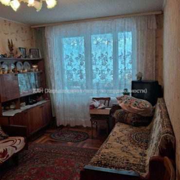 Продам квартиру, Единства ул. , 1 кім., 32 м², косметический ремонт 