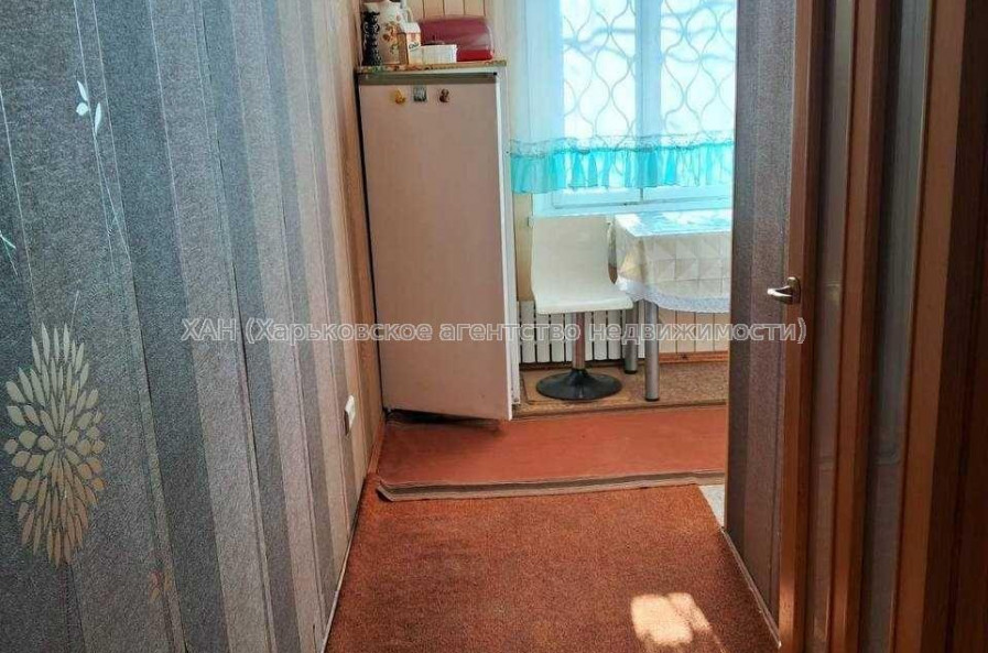 Продам квартиру, Единства ул. , 1 кім., 32 м², косметический ремонт 