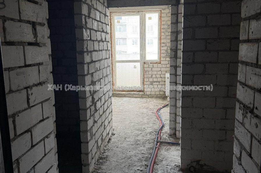 Продам квартиру, Мира ул. , 1 кім., 46 м², без внутренних работ 