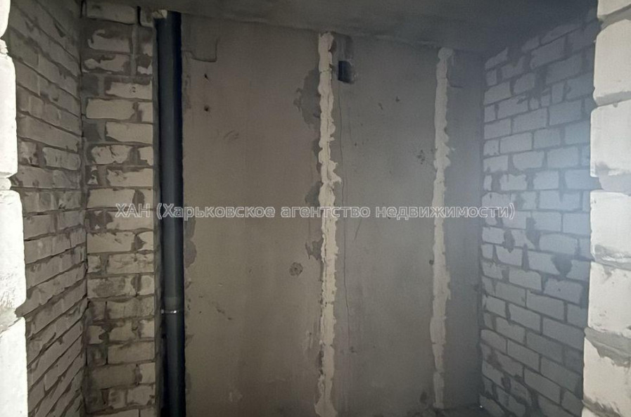 Продам квартиру, Мира ул. , 1 кім., 46 м², без внутренних работ 