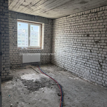 Продам квартиру, Мира ул. , 1 кім., 46 м², без внутренних работ 